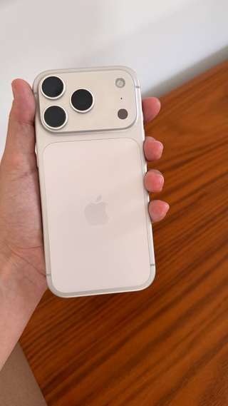Продам новый Apple iPhone 17 Pro 256GB Silver
