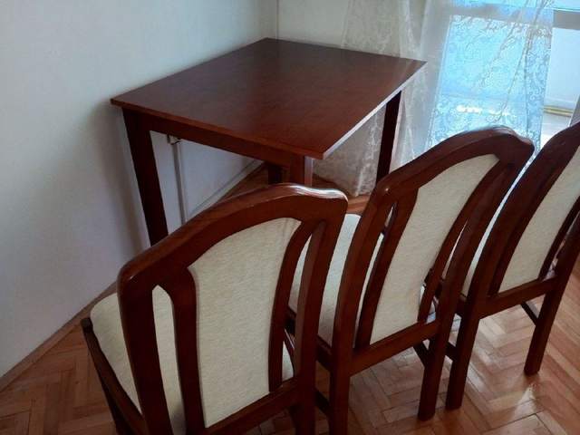 Стол 80х100 см и 3 стула — фото 2 из 6