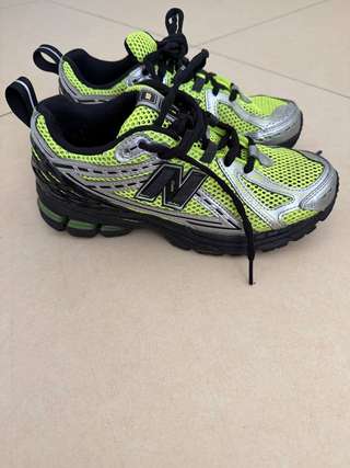 Продам кроссовки new balance, размер 38,5, почти новые, куплены в Италии, 20 е