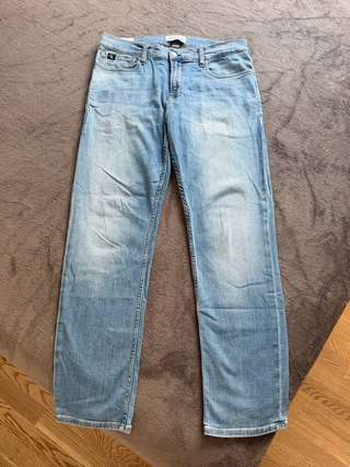 Мужские джинсы Calvin Klein, размер M-L, 15€, самовывоз Подгорица