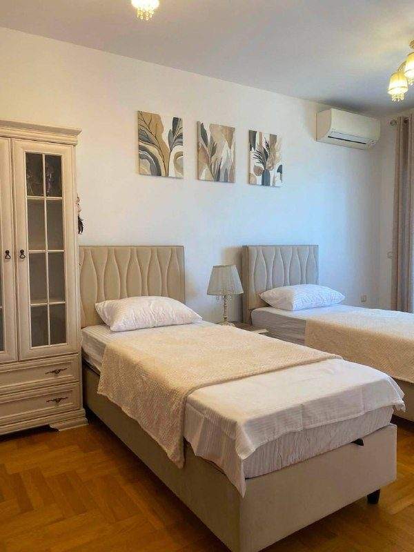 Сдам квартиру с 2 спальнями в Бечичи — фото 5 из 9