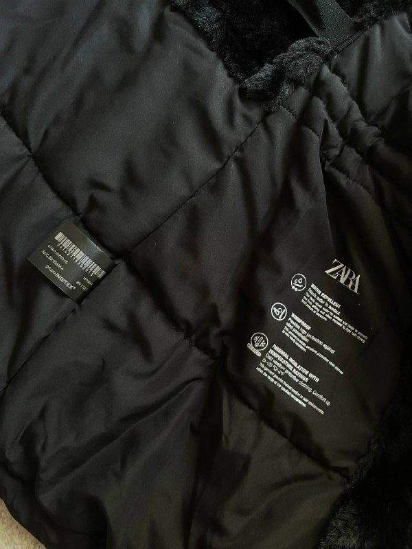 Горнолыжный костюм ZARA, абсолютно новый, но затерлась бляшка на ремне — фото 2 из 8