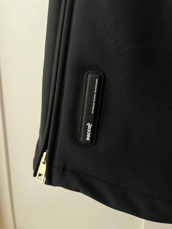 Горнолыжный костюм ZARA, абсолютно новый, но затерлась бляшка на ремне — фото 7 из 8