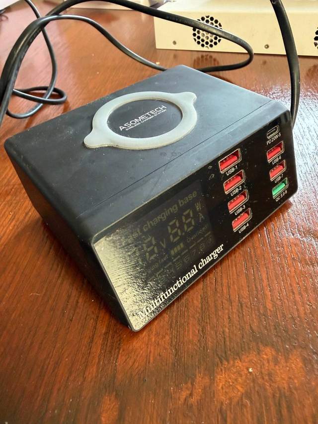 Продам, Бар: · • Вокальный процессор TC-Helicon VoiceLive Play — фото 4 из 6
