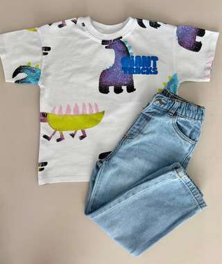 Продам комплектом джинсы LC Waikiki 110-116, футболка Zara 116 по бирке, по фа