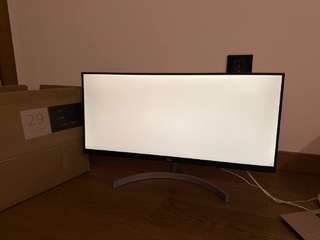 LG 29WN600-W 29" 21:9 UltraWide WFHD (2560 x 1080) IPS HDR10 Monitor with Free