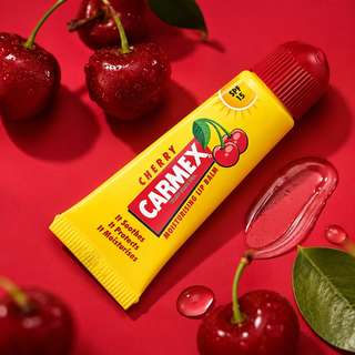 около храма 💒 · 1. Бальзам для губ Carmex Cherry (вишневый вкус) в тубе (SPF 1