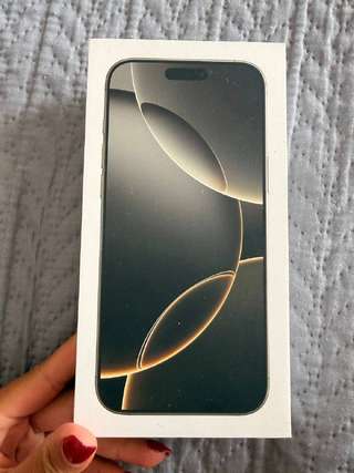 продам свій IPHONE 16 про мах 🍎