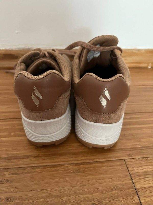 Новые sketchers р.37, кожа и замша), дышат! С системой air max, Очень продуман — фото 2 из 3