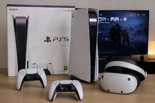 Добрый день! Я продаю PS5 1 tb (2 джойстика) 550€
