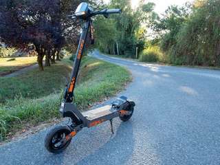 Продам электросамокат KuKirin G2