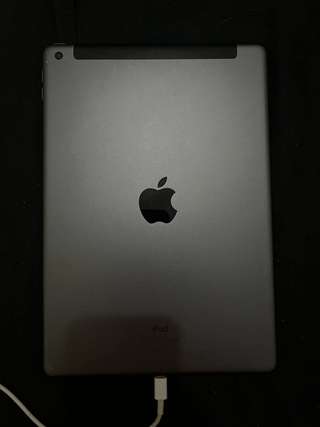 Продам Apple iPad 8