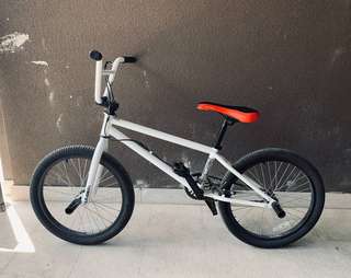 Продаю велосипед BMX GT. В отличном состоянии