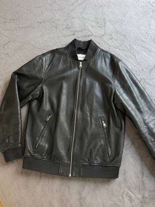 Мужская куртка Calvin Klein, оригинал, натуральная кожа, 80€, самовывоз Подгор