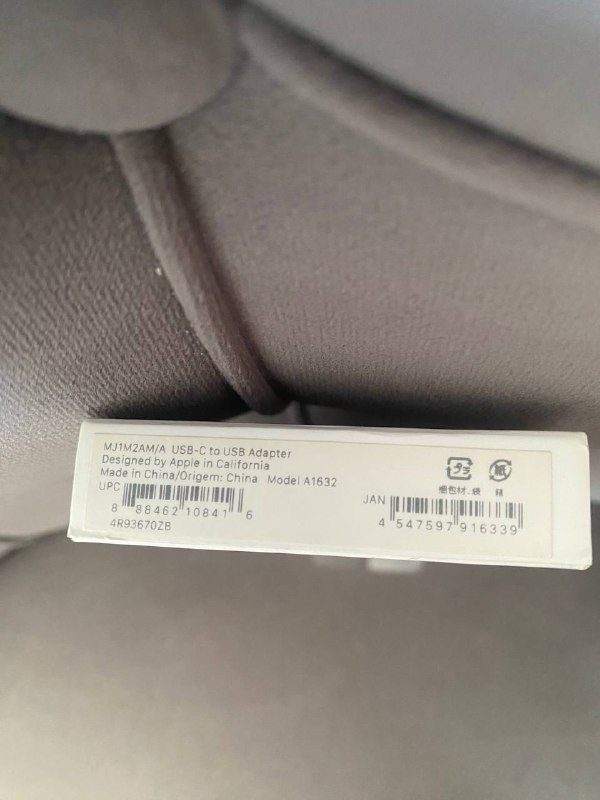 Продам · оригинальный адаптер Apple USB-C to USB Adapter, модель A1632/MJ1M2AM — фото 2 из 2