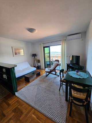 🏠 Квартира с 1 спальней · Пржно · €650 / мес