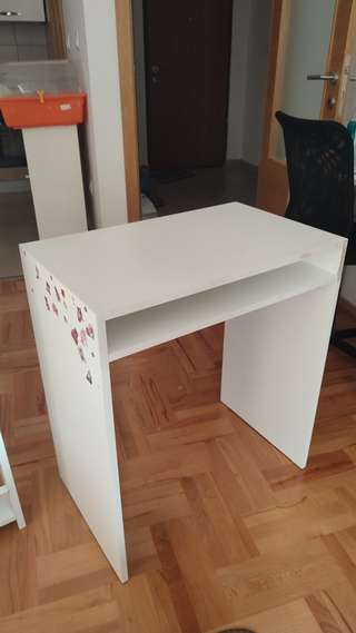 Стол IKEA Torald 65x40 cm, отдам за арбуз
