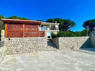 🏡 Вилла с 3 спальнями · Кримовица · €549 000