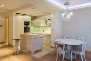 🏠 Квартира с 1 спальней · Будва · €1 500 / мес