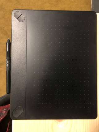Графический планшет Wacom Intuos CTH-690/K с дополнительным беспроводным модул