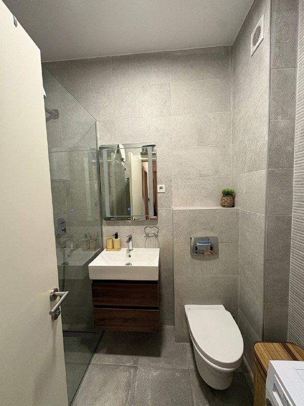 Сдается до сезона с 01.10 отличная квартира с двумя спальнями в центре Будвы — фото 7 из 8