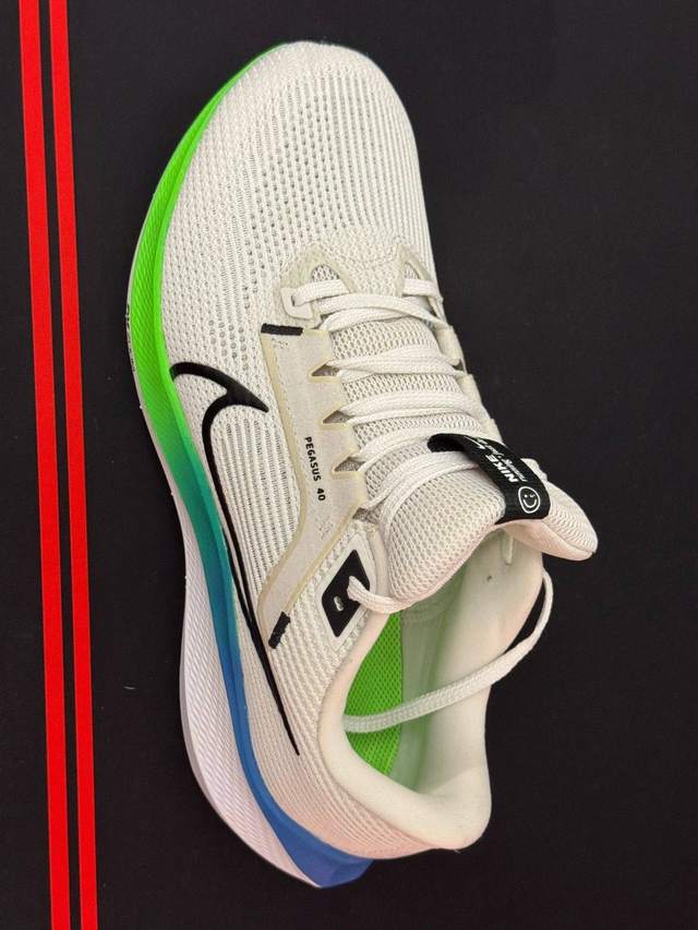 Продам Nike Air Zoom Pegasus 40 — фото 3 из 4