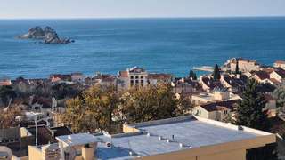 Продажа апартаментов с видом на море в Петроваце (3 спальни)