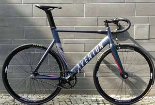 Продаю трековый велосипед Fixed Gear Bike Aventon Mataro, цвет Midnight Blue