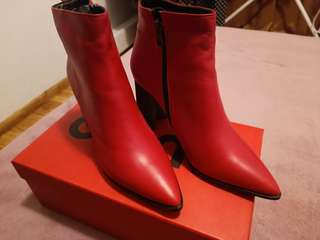Ботинки, кожа, размер 40, обуты один раз, производство Италия, 50 евро