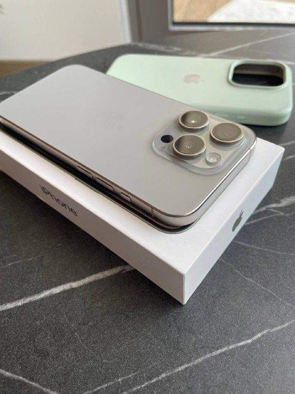 Продаю iPhone 15 Pro 256 гигабайт в идеальном состоянии, полный комплект — фото 4 из 4