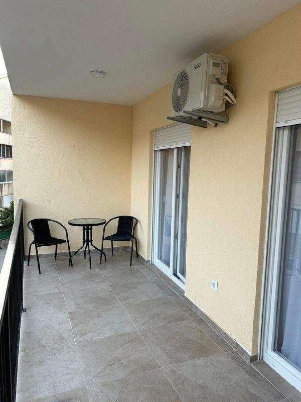 📍 €168.000 · Новая люкс-квартира с 1 спальней в Будве (Lazi) — фото 1 из 2