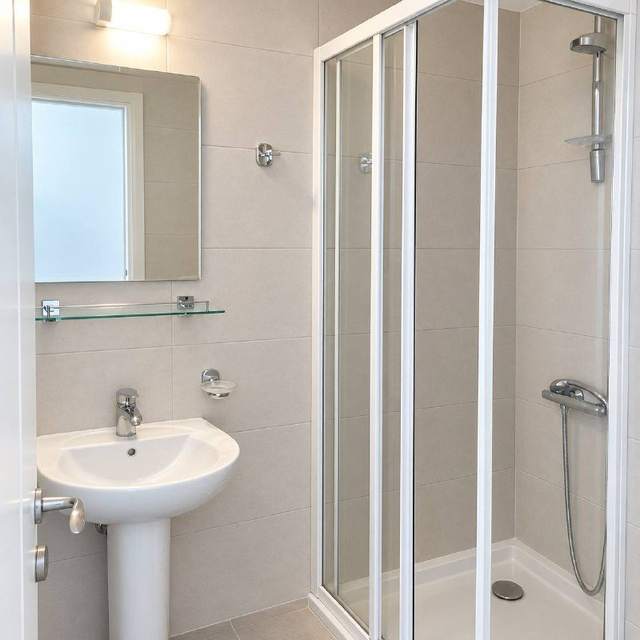 ⭐️ Продажа квартиры с двумя спальнями и видом на море в комплексе с бассейном — фото 10 из 10