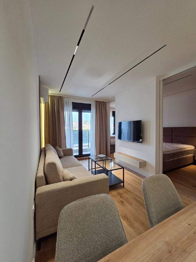 Хозяйка моей квартиры сдает квартиру в Green Level, 650 евро без гаража — фото 2 из 2