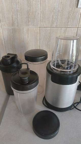 Продам блендер 20 евро г