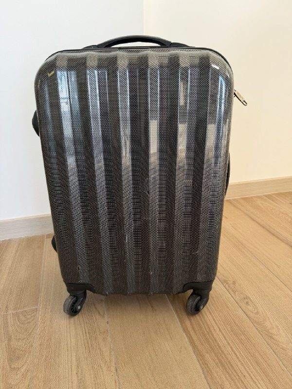 Продается чемодан б/у, cabin size 55x35x20, Тиват, цена 15€ — фото 10 из 10