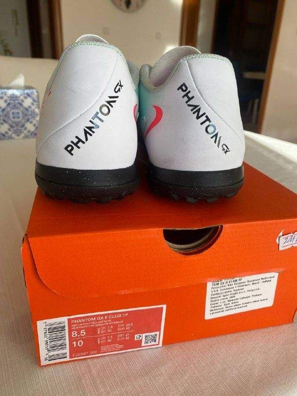 Продам бутсы сороконожки Nike Phantom GX, размер 42, б/у, один выход на поле — фото 6 из 10
