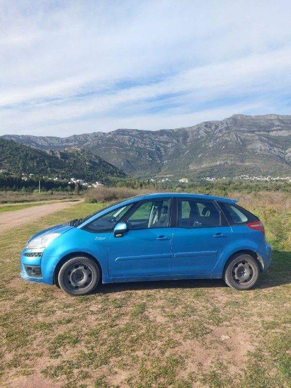 Продаю Citroen C4 Picasso 1.6 — фото 1 из 6