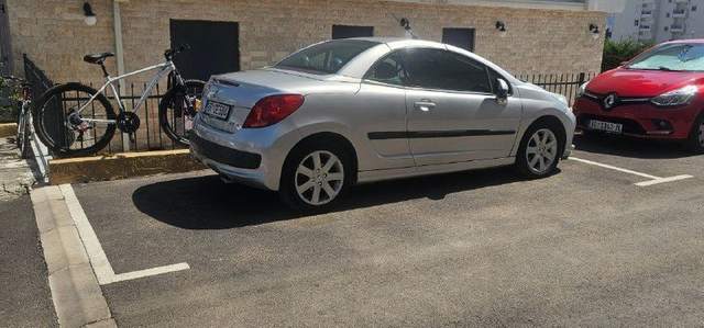 🚗 Peugeot 207 CC 1.6 Cabrio — фото 9 из 10