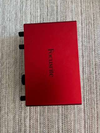1.Звуковая карта Focusrite Scarlett 4i4 в идеале 200€ Использовалась исключите