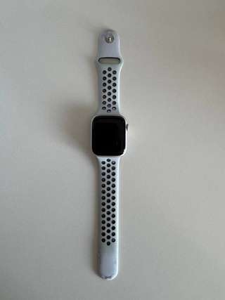 Apple watch Series 8 Nike Edition