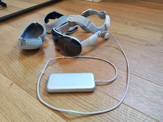 родается Apple Vision Pro (первого поколения) 256 Gb
