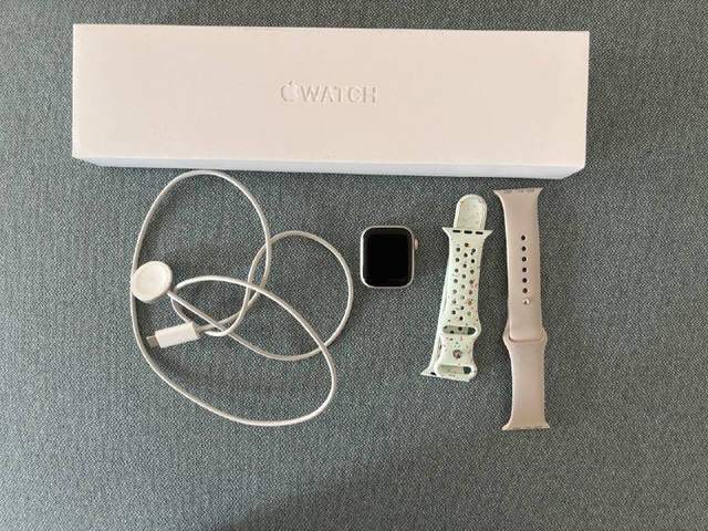 1) Apple Watch Series 8, 41 mm — фото 1 из 2