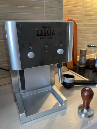 На продажу есть (всё в Будве, у кафе Гарден)