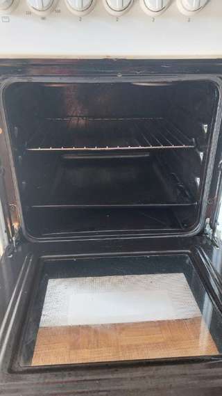 Продаю электрическую плиту Elin EF 504 F