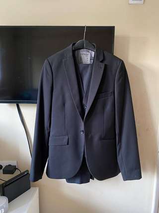 Костюм TOPMAN тройка (пиджак жилет брюки). Состояние идеальное, ношен 2-3 раза