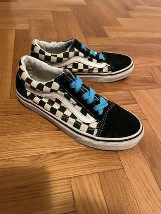 Обувь: · 1. Кеды Vans, 36р. - 1000 дин