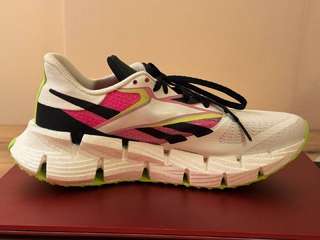 Продам абсолютно новые кроссовки Reebok FloatZig 1 с пеной Floatride Energy EU