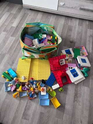 Продам Lego Duplo. Несколько наборов Дисней (неск), зоопарк, замок, дом. Много