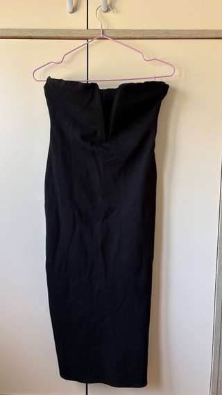 Летние вещи ZARA · Чёрное платье без бретелей, M