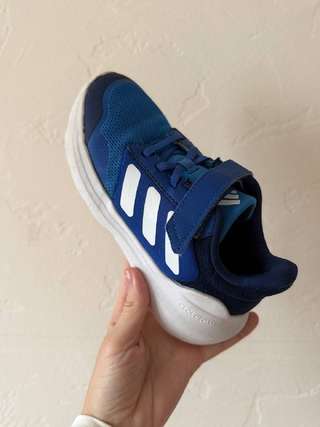 Кроссовки adidas 33 размер